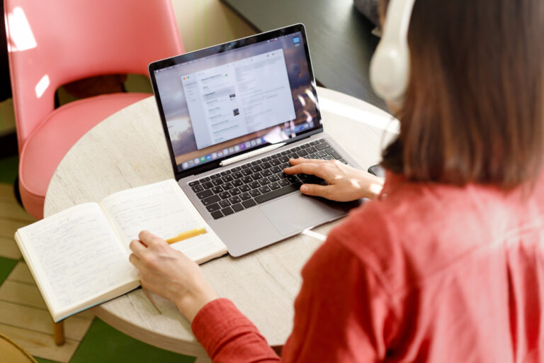A Única Pergunta Que Salva Seu Curso Online do Fracasso (e Como Fazer a Pergunta Certa Para Validar Seu Curso Online)