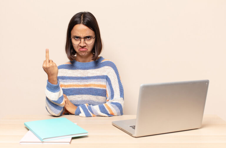 O Erro de R$ 10.000 Que Todo Criador de Curso Online Comete (E Como Evitar)